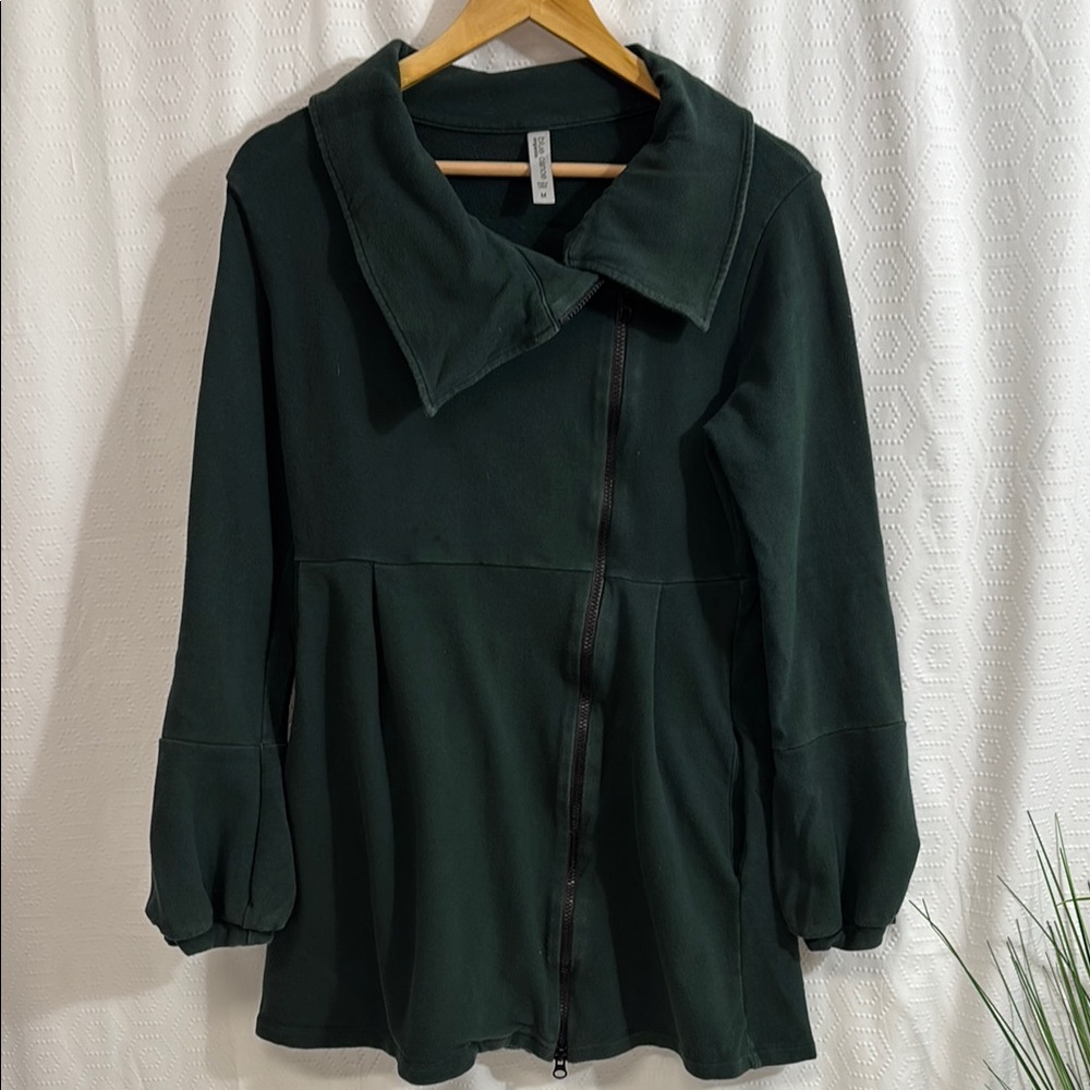 Blue Canoe Organic women’s gray shirt sleeve  sweatshirt size M